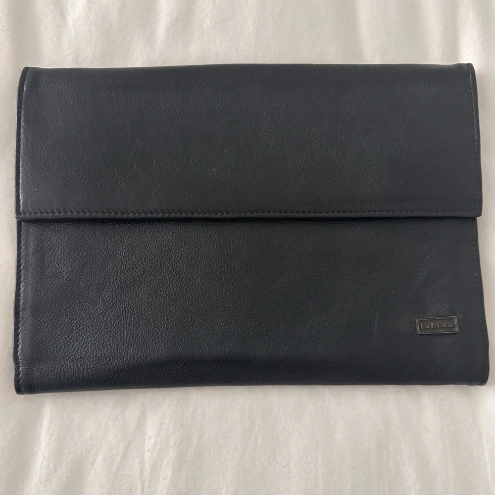 Black Leather Tablet Organizer
